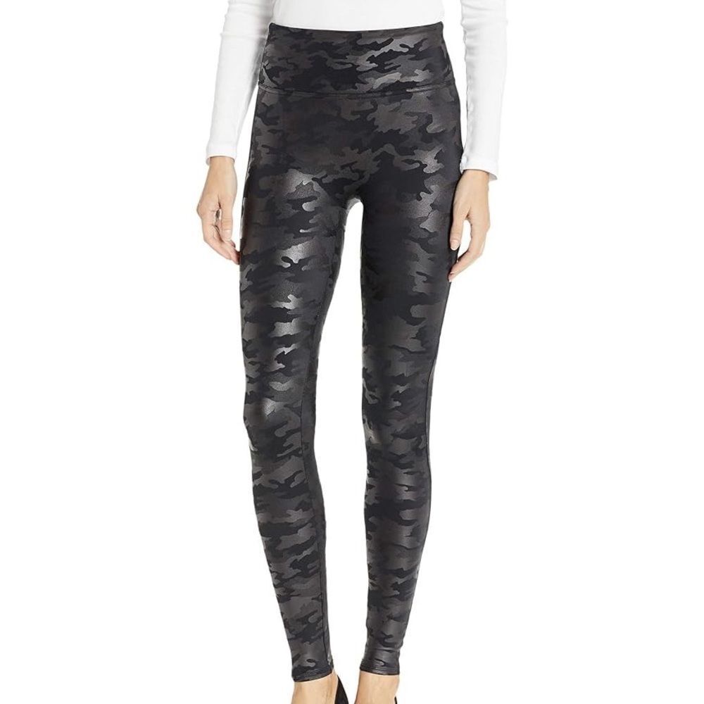Spanx Faux Leather Camo Leggings Black Sz M